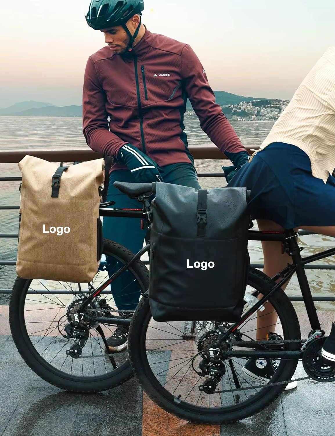 27L 100% Waterproof and Reflective 3 In1 Bicycle Bag for Luggage Rack with Laptop Compartment Backpack and Shoulder Bag